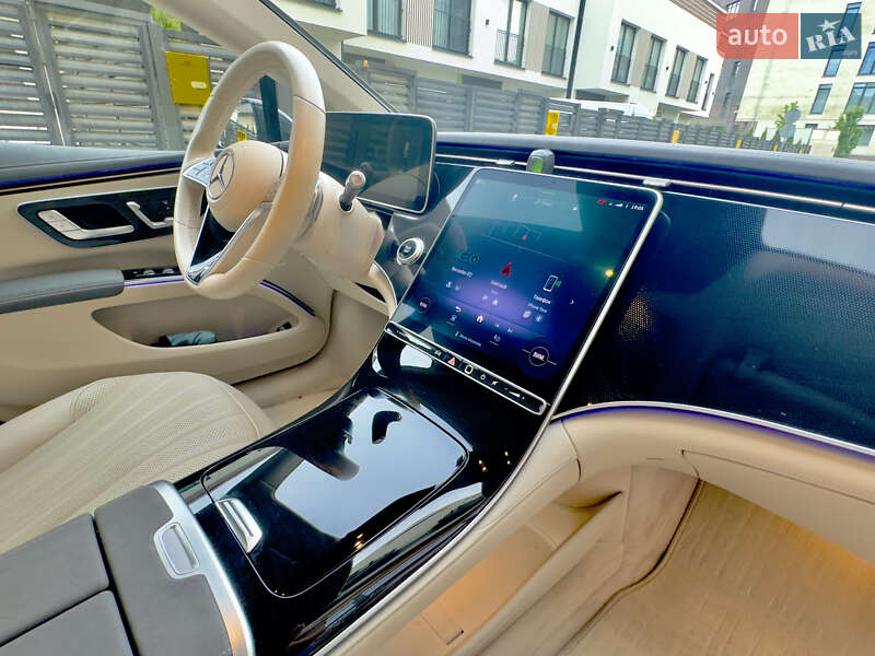 Седан Mercedes-Benz EQS 2022 в Києві