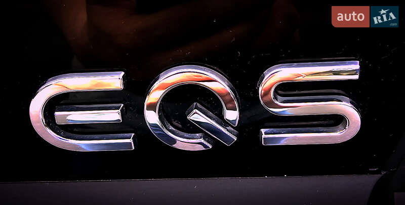Седан Mercedes-Benz EQS 2022 в Коростене