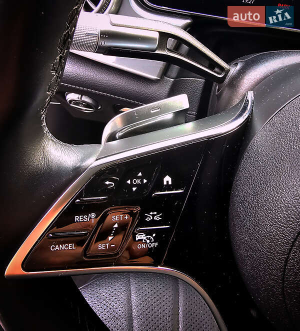 Седан Mercedes-Benz EQS 2022 в Коростене