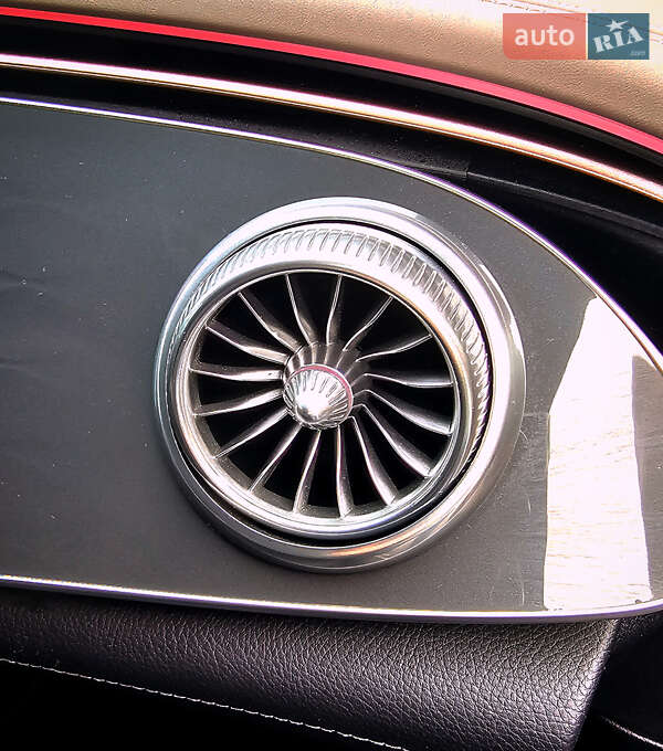 Седан Mercedes-Benz EQS 2022 в Коростене