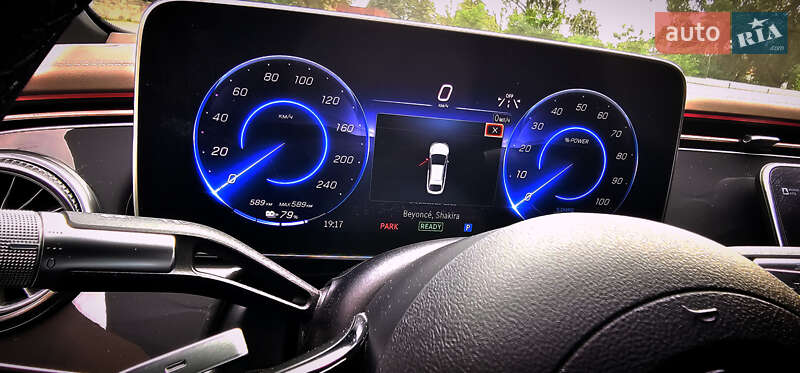 Седан Mercedes-Benz EQS 2022 в Коростене