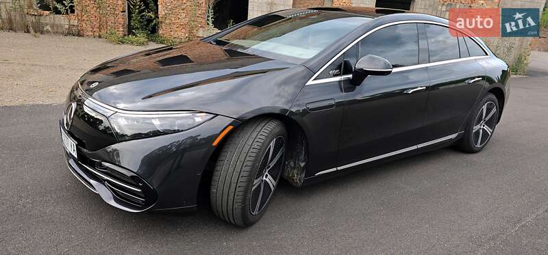 Седан Mercedes-Benz EQS 2022 в Коростене