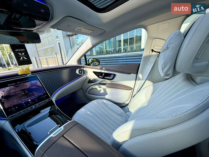 Седан Mercedes-Benz EQS 2022 в Ровно