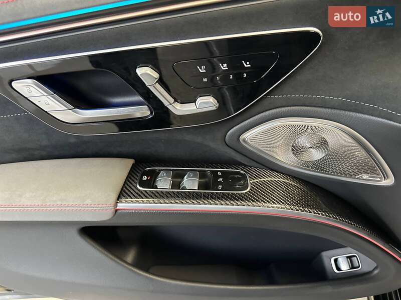 Седан Mercedes-Benz EQS 2022 в Киеве