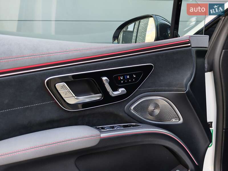 Седан Mercedes-Benz EQS 2022 в Луцке