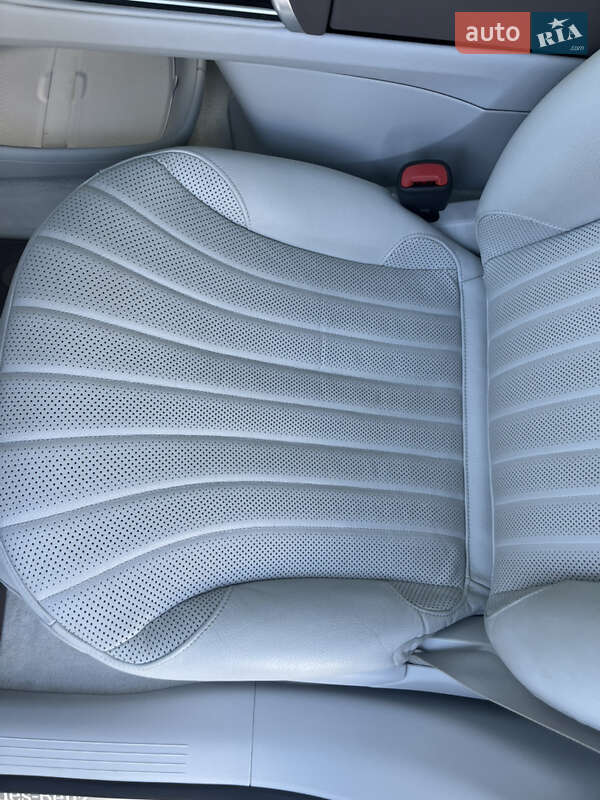 Седан Mercedes-Benz EQS 2022 в Львове