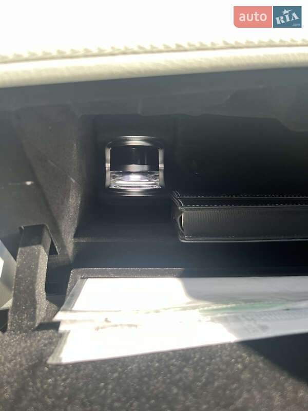 Седан Mercedes-Benz EQS 2022 в Львове