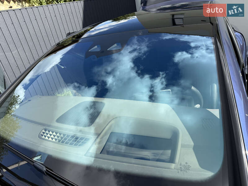 Седан Mercedes-Benz EQS 2023 в Коломые