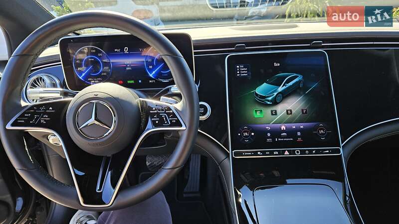 Седан Mercedes-Benz EQS 2022 в Рівному