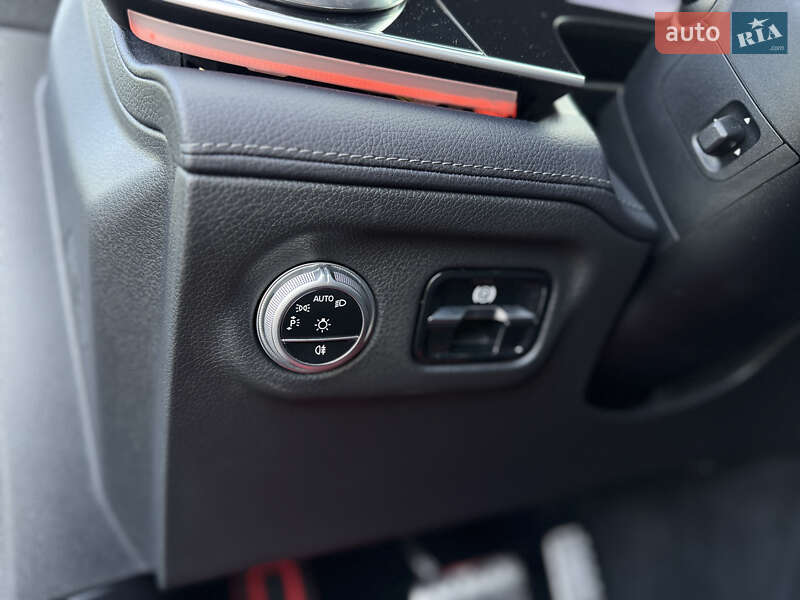 Седан Mercedes-Benz EQS 2022 в Киеве