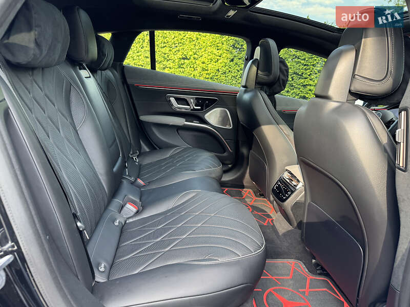 Седан Mercedes-Benz EQS 2022 в Киеве