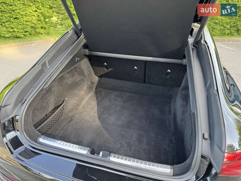 Седан Mercedes-Benz EQS 2022 в Киеве