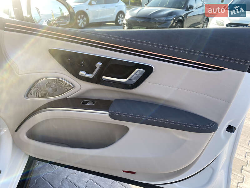 Седан Mercedes-Benz EQS 2023 в Києві