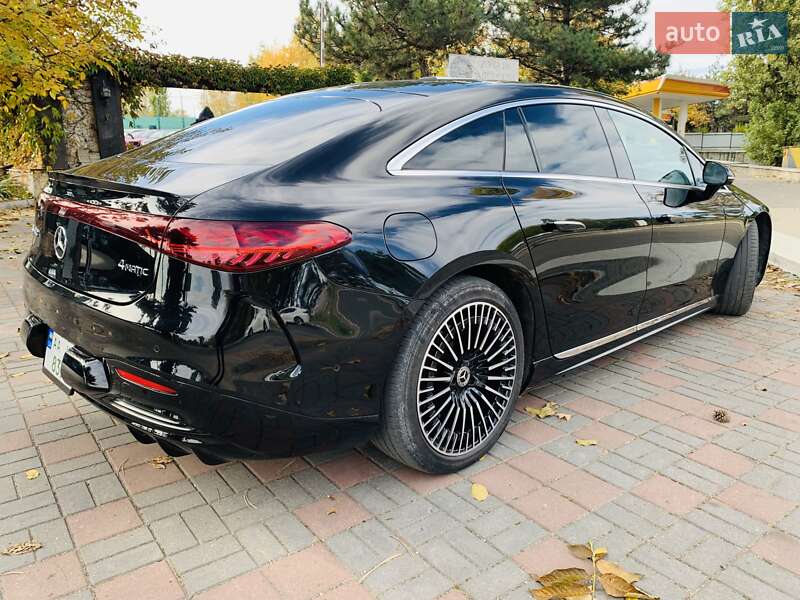 Седан Mercedes-Benz EQS 2022 в Киеве