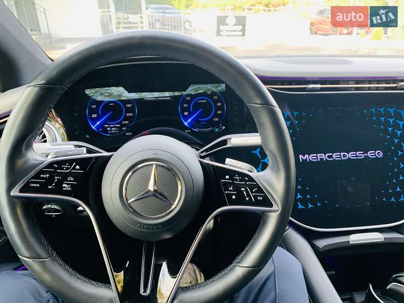 Седан Mercedes-Benz EQS 2022 в Киеве