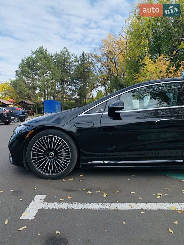 Седан Mercedes-Benz EQS 2022 в Киеве