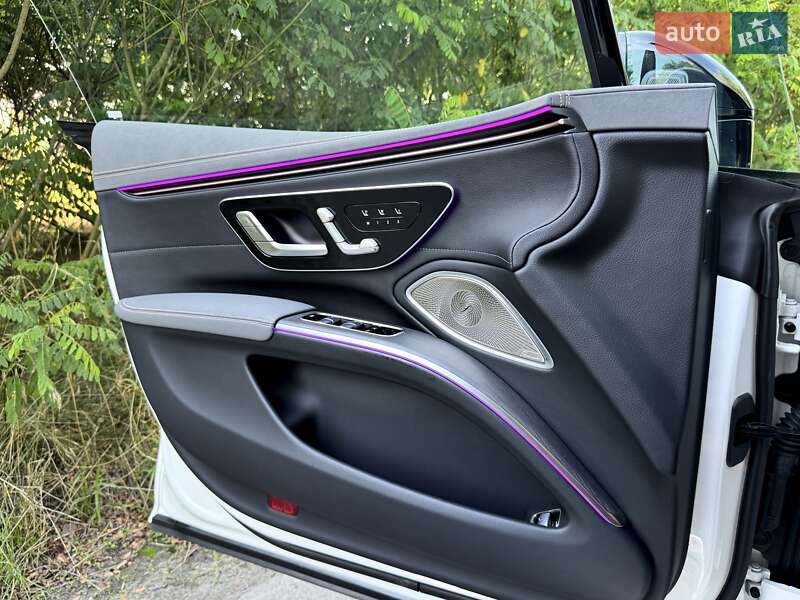 Седан Mercedes-Benz EQS 2023 в Киеве