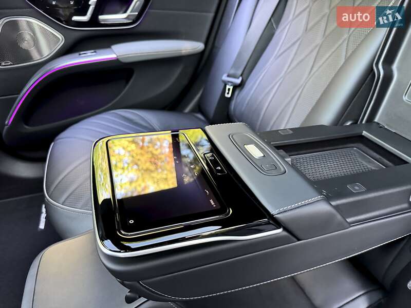 Седан Mercedes-Benz EQS 2023 в Киеве