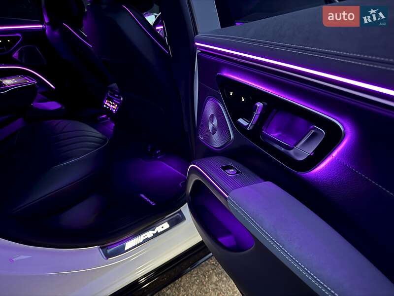 Седан Mercedes-Benz EQS 2023 в Киеве