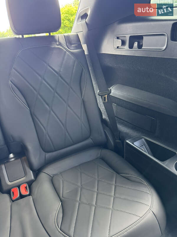 Седан Mercedes-Benz EQS 2023 в Ровно