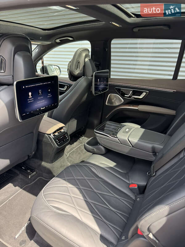 Седан Mercedes-Benz EQS 2023 в Ровно
