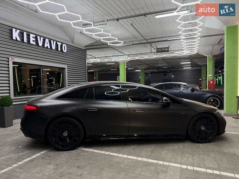Седан Mercedes-Benz EQS 2022 в Киеве