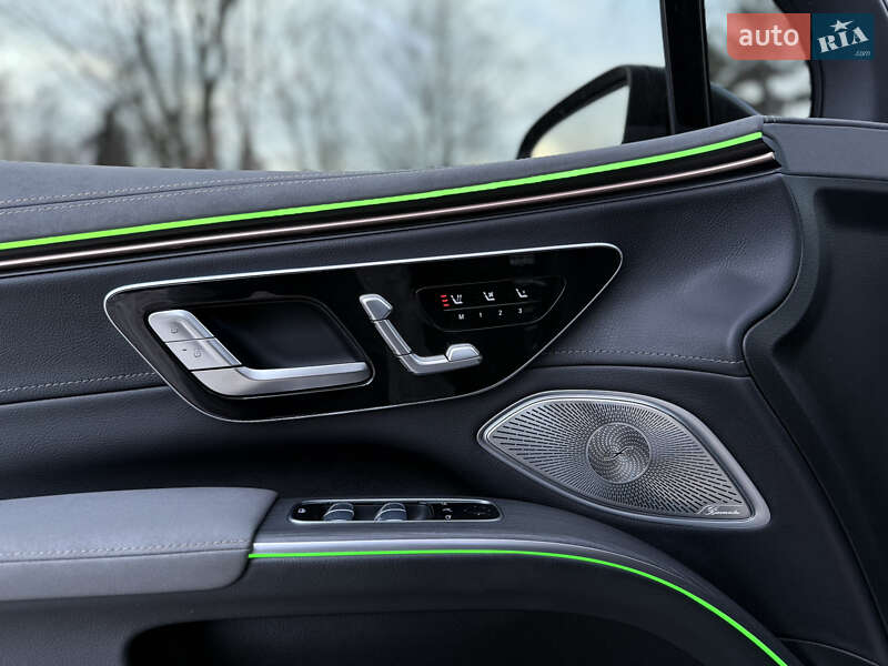 Седан Mercedes-Benz EQS 2023 в Львові