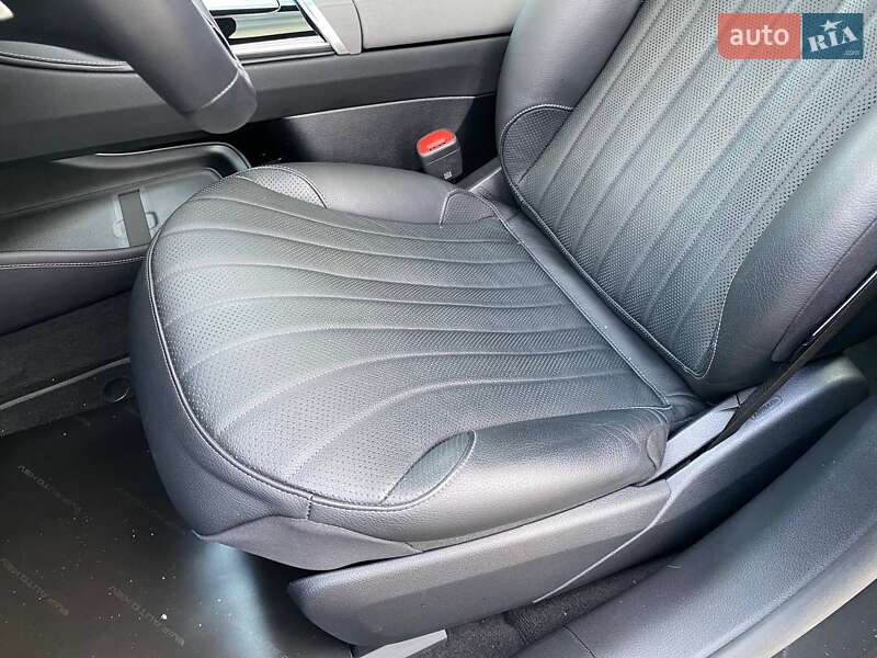 Седан Mercedes-Benz EQS 2022 в Киеве