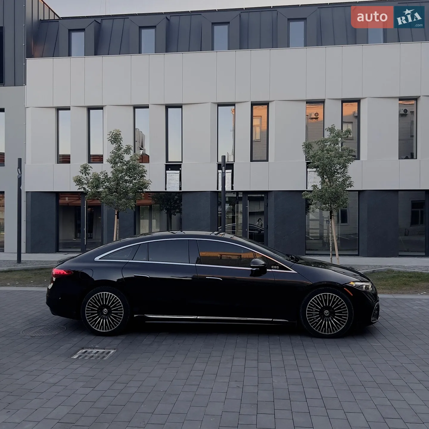 2021 Mercedes-Benz EQS - мініатюра 14