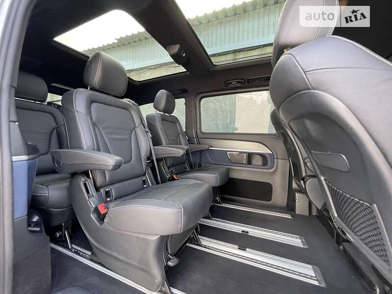 Минивэн Mercedes-Benz EQV 2022 в Киеве
