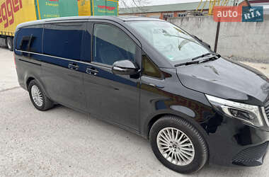 Минивэн Mercedes-Benz EQV 2022 в 