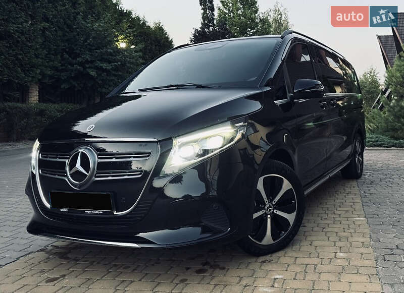 Минивэн Mercedes-Benz EQV 2024 в Киеве