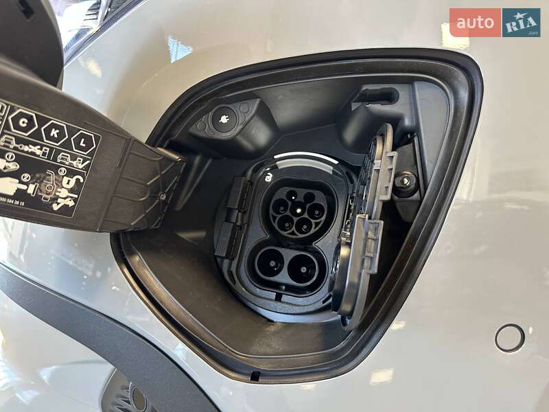 Минивэн Mercedes-Benz EQV 2025 в Киеве