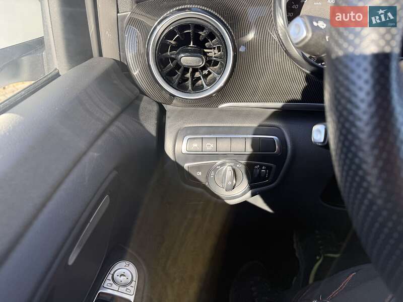 Минивэн Mercedes-Benz EQV 2023 в Косове фото 10 Минивэн Mercedes-Benz EQV 2023 в Косове