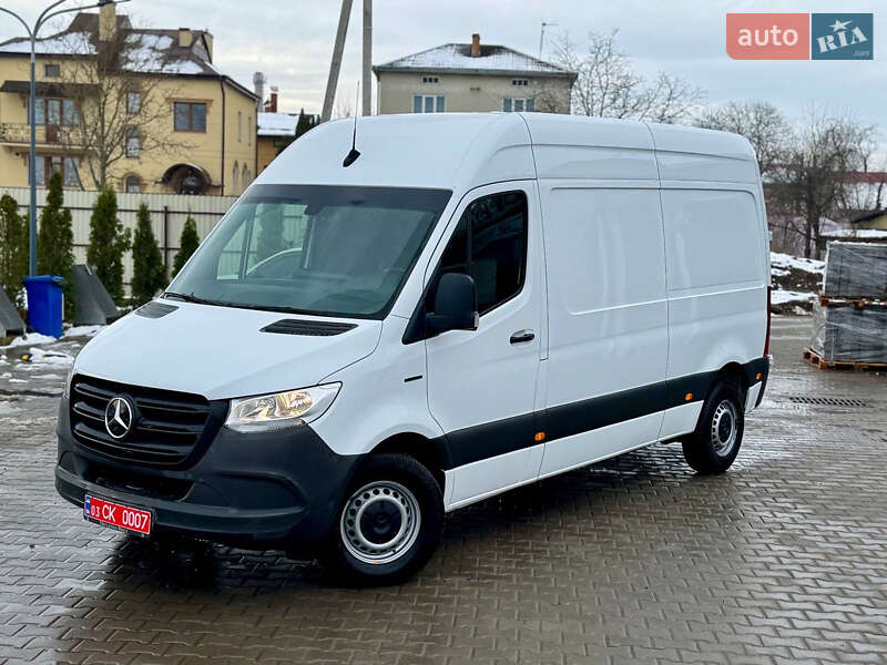 Грузовой фургон Mercedes-Benz eSprinter 2023 в Дрогобыче