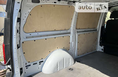 Грузовой фургон Mercedes-Benz eVito 2019 в  фото 3 Грузовой фургон Mercedes-Benz eVito 2019 в