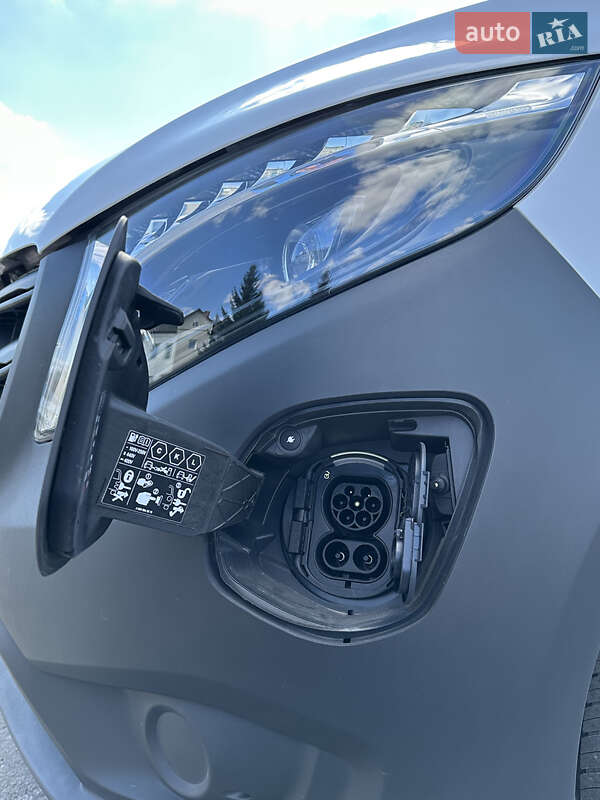 Вантажний фургон Mercedes-Benz eVito 2023 в Рівному