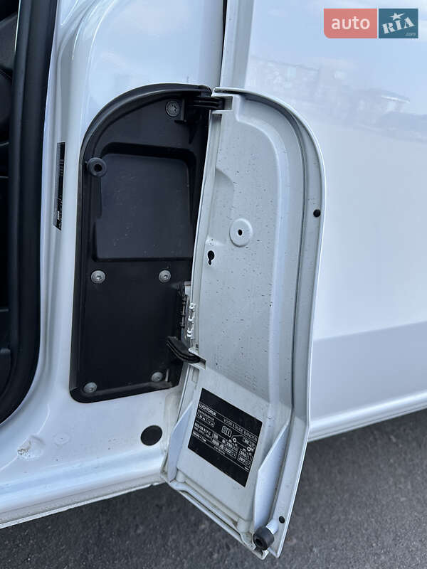 Вантажний фургон Mercedes-Benz eVito 2023 в Рівному