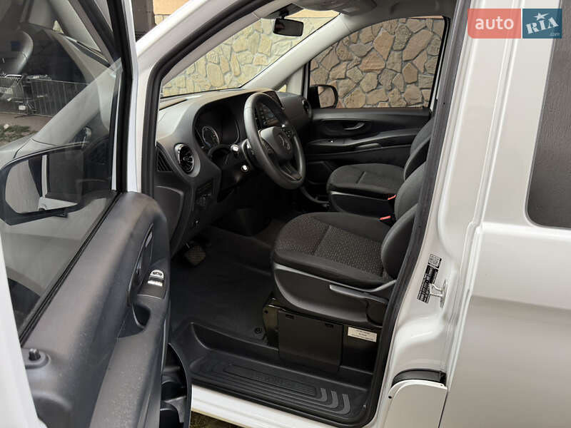 Минивэн Mercedes-Benz eVito 2021 в Тячеве