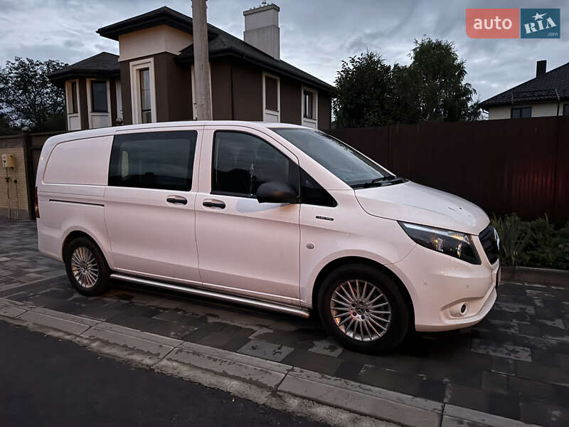 Вантажний фургон Mercedes-Benz eVito 2023 в Рівному