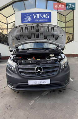 Грузовой фургон Mercedes-Benz eVito 2022 в  фото 40 Грузовой фургон Mercedes-Benz eVito 2022 в
