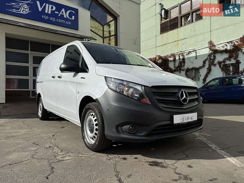 Вантажний фургон Mercedes-Benz eVito 2022 в 