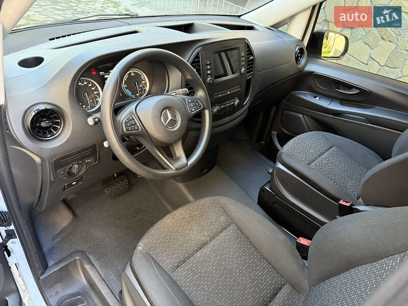 Минивэн Mercedes-Benz eVito 2021 в Тячеве