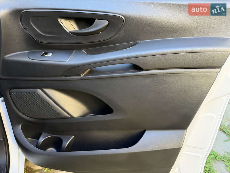 Минивэн Mercedes-Benz eVito 2021 в Тячеве