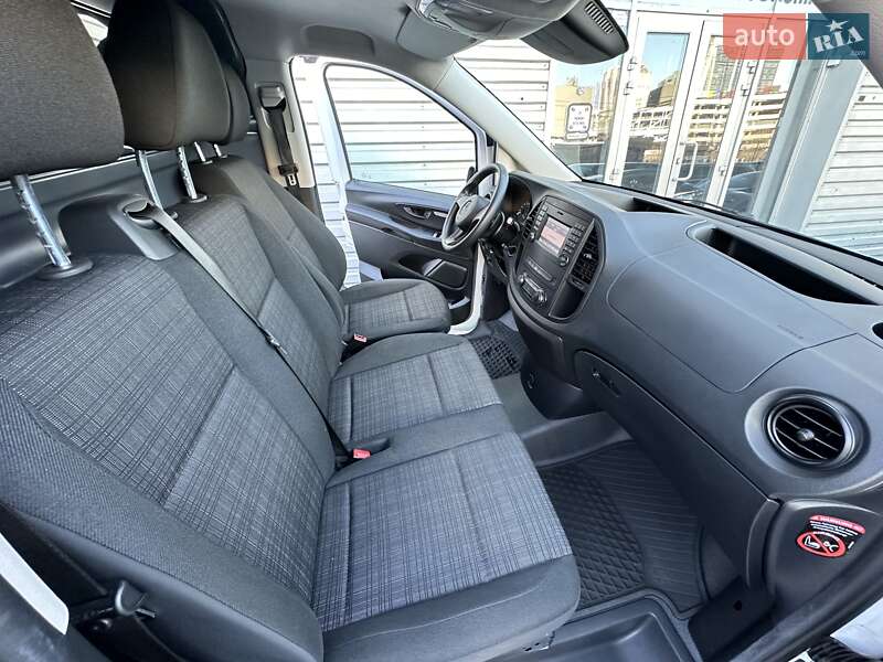 Вантажний фургон Mercedes-Benz eVito 2019 в Києві