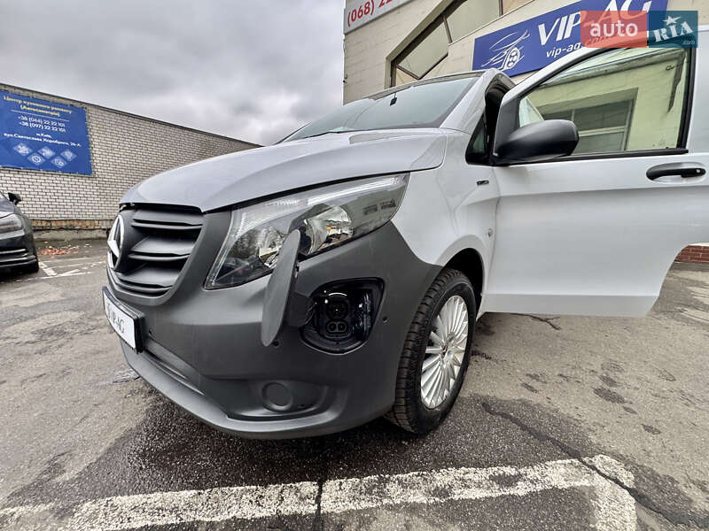 Вантажний фургон Mercedes-Benz eVito 2024 в Києві