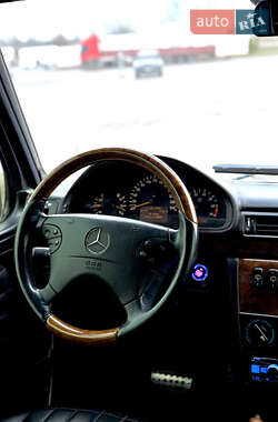 Внедорожник / Кроссовер Mercedes-Benz G-Class 2000 в 