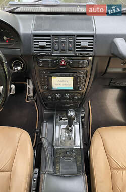 Внедорожник / Кроссовер Mercedes-Benz G-Class 2006 в 