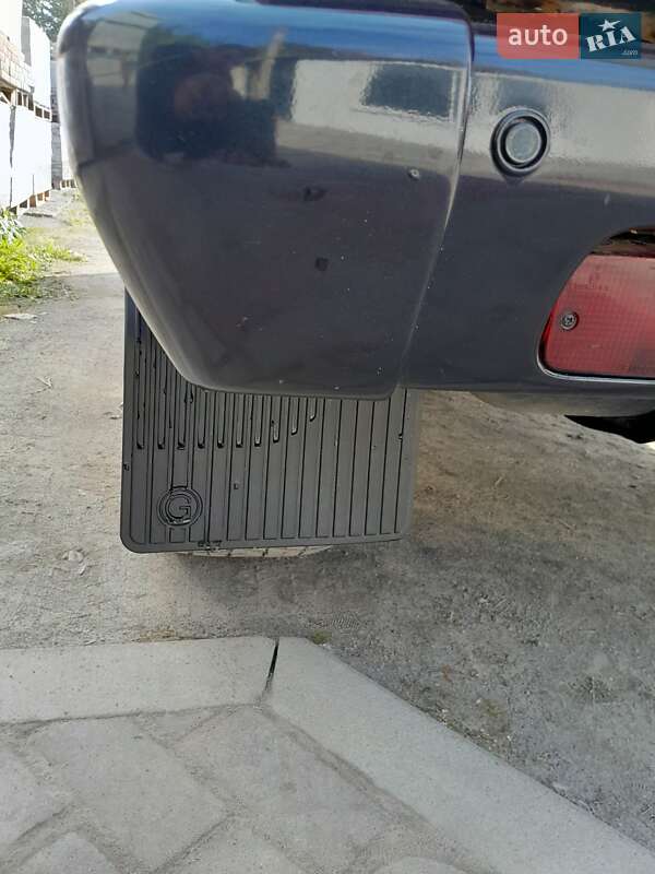 Внедорожник / Кроссовер Mercedes-Benz G-Class 2001 в Корце