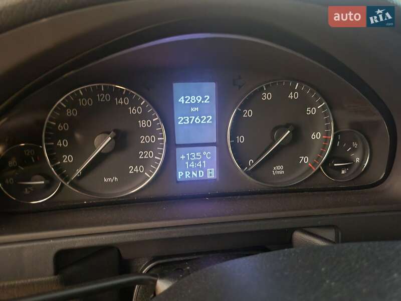 Внедорожник / Кроссовер Mercedes-Benz G-Class 2010 в Киеве фото 29 Внедорожник / Кроссовер Mercedes-Benz G-Class 2010 в Киеве